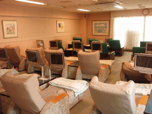 capsule hotel Japan